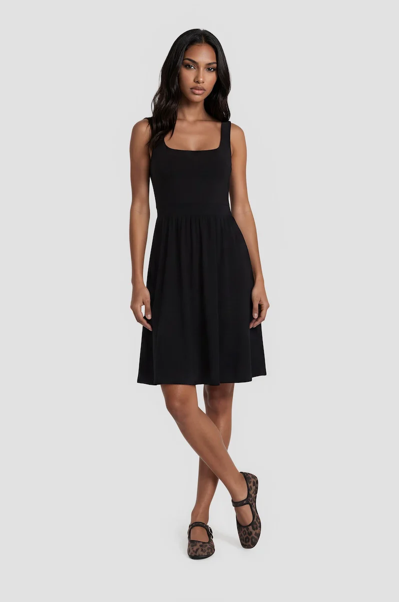 Scoop Neck Short Day Dress - Black