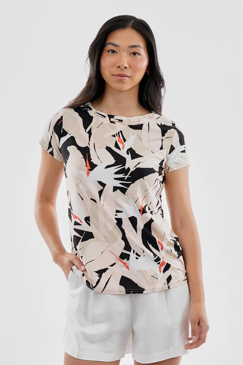 Feather Print Grommet Neck Detail Tee - Black