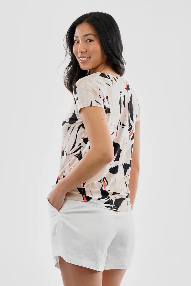 Feather Print Grommet Neck Detail Tee - Black - Image 3