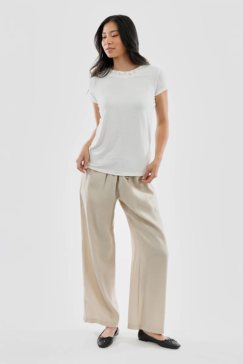 Patterned Grommet Neck Detail Tee - White - Image 5
