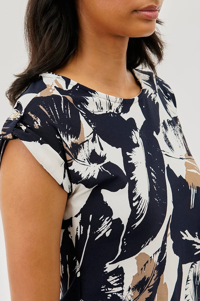 Leaf Print Cap Sleeve Back Slit Tee - White - Image 4