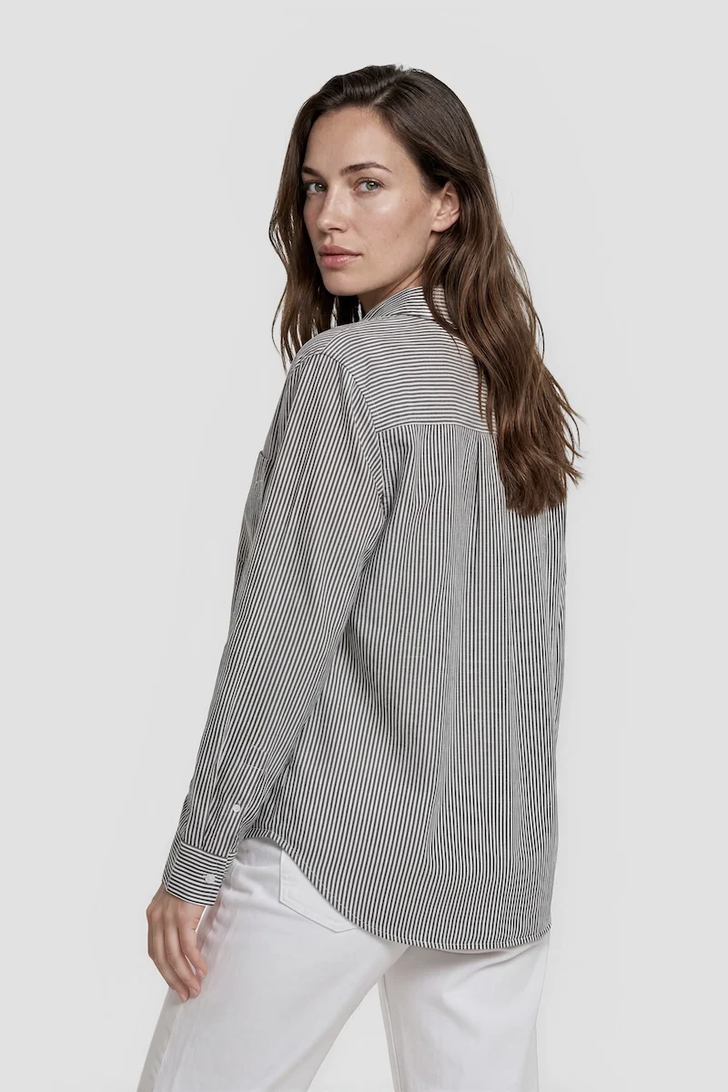 Collar Shirt With Two Front Pockets - Grey - Image 2