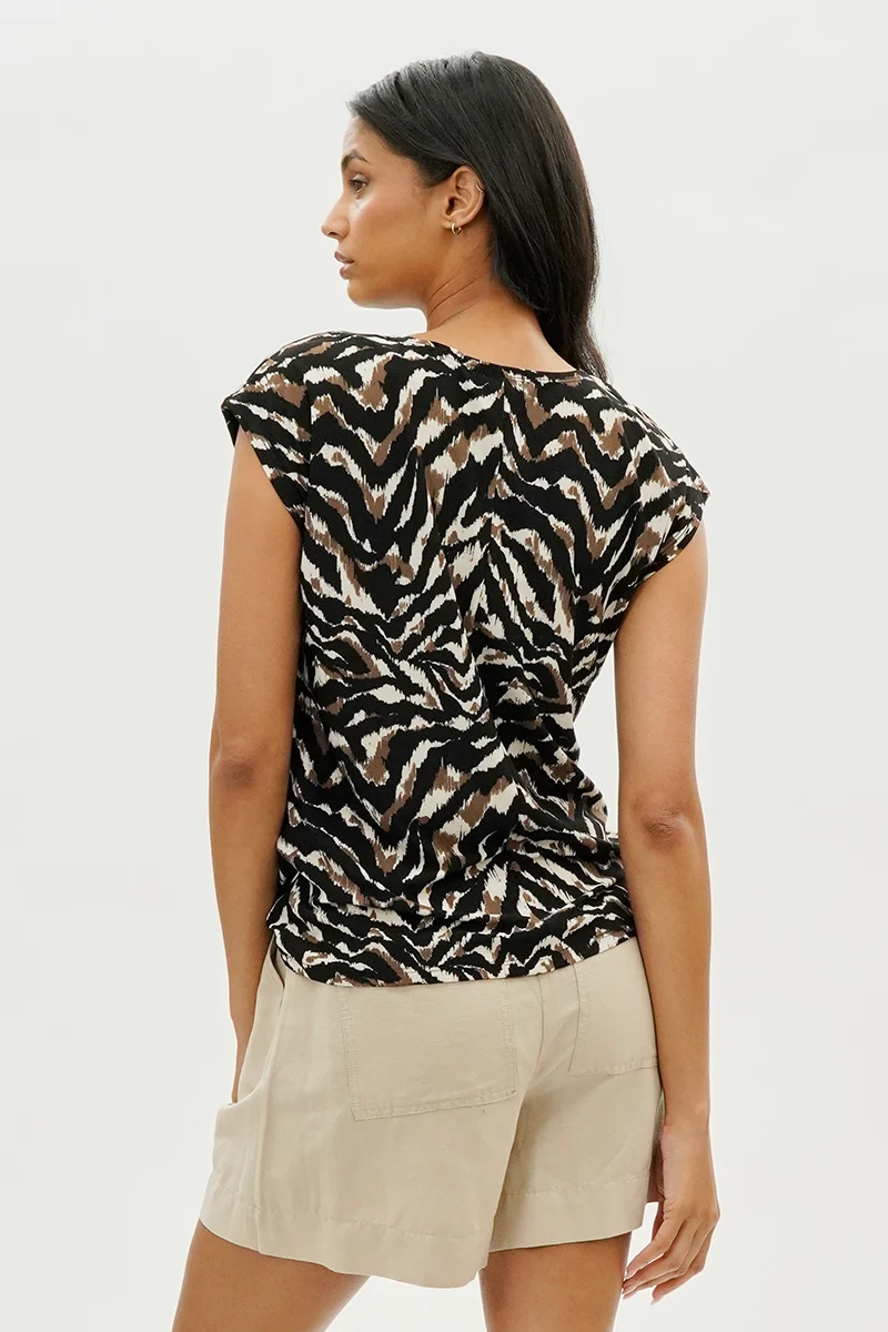 Patterned Circle Neck Tee - Black - Image 3