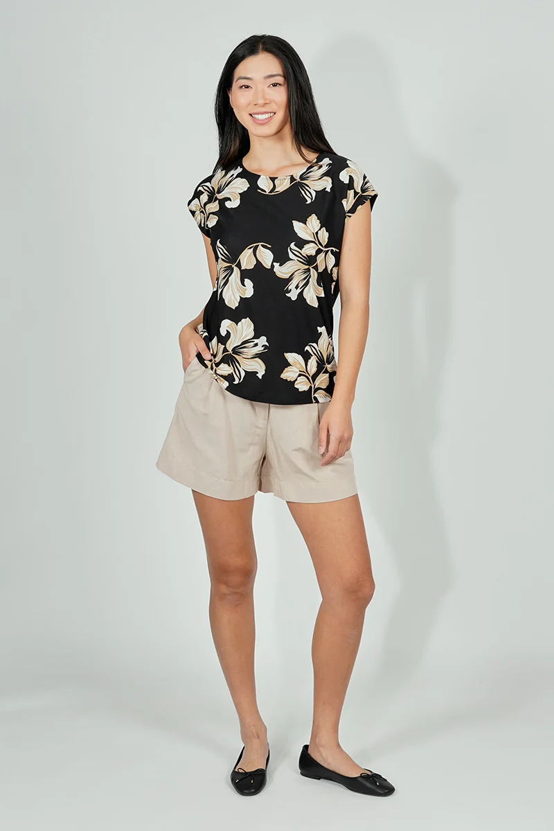 Floral Circle Neck Tee - Black - Image 5