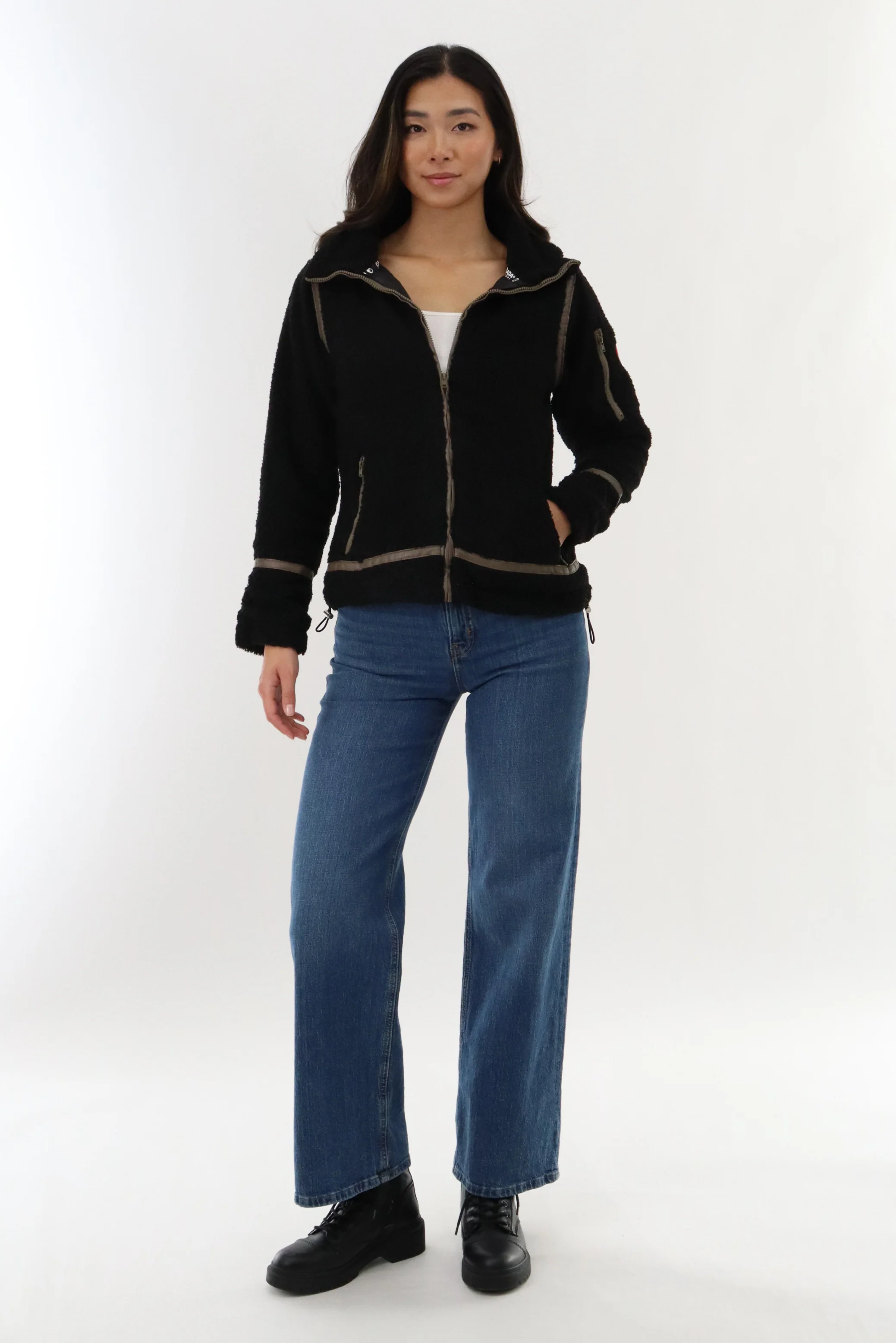 Sherpa Contrast Lightweight Jacket - Black - Image 5