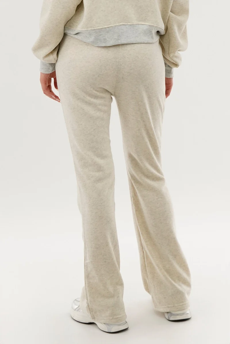 Classic Wide Leg Sweatpants - Cream - Image 3